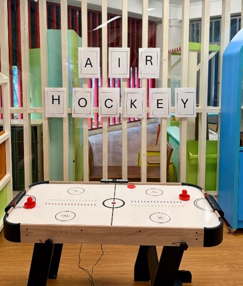 Air Hockey station